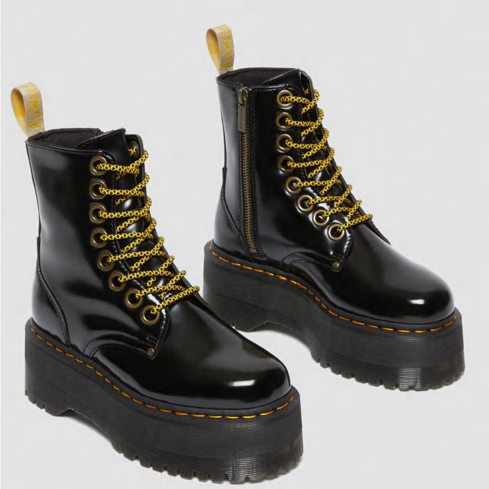 NIB Dr Martens Vegan Jadon Max Platforms Black US9
